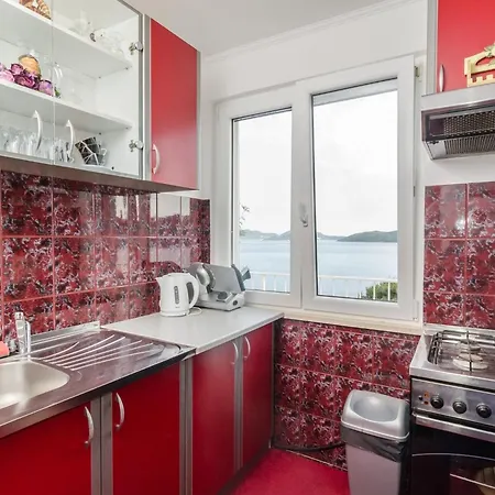Apartman Giovani - Two Bedroom With Balcony And Sea View