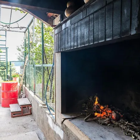 Giovani - Two Bedroom With Balcony And Sea View *