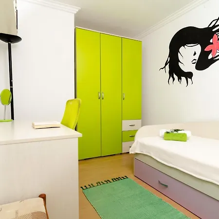 Apartman Giovani - Two Bedroom With Balcony And Sea View *